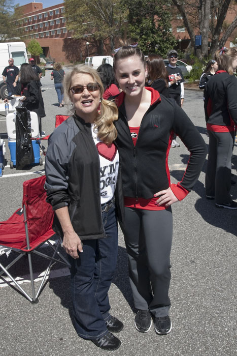 11NCAAR0D_08635_CatH